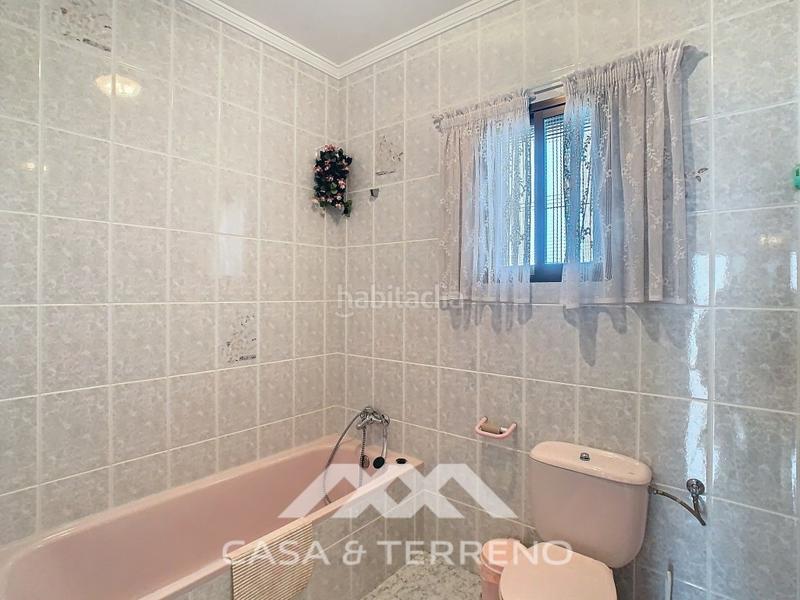 Foto 41a298ba-552f-4299-a5d2-eb7e1a3b1f23. Maison avec parking dans Periana