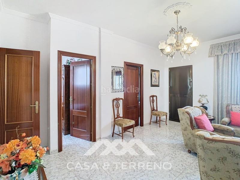 Foto ddbffec5-a436-49d8-884e-0ca15db8bf57. Maison avec parking dans Periana