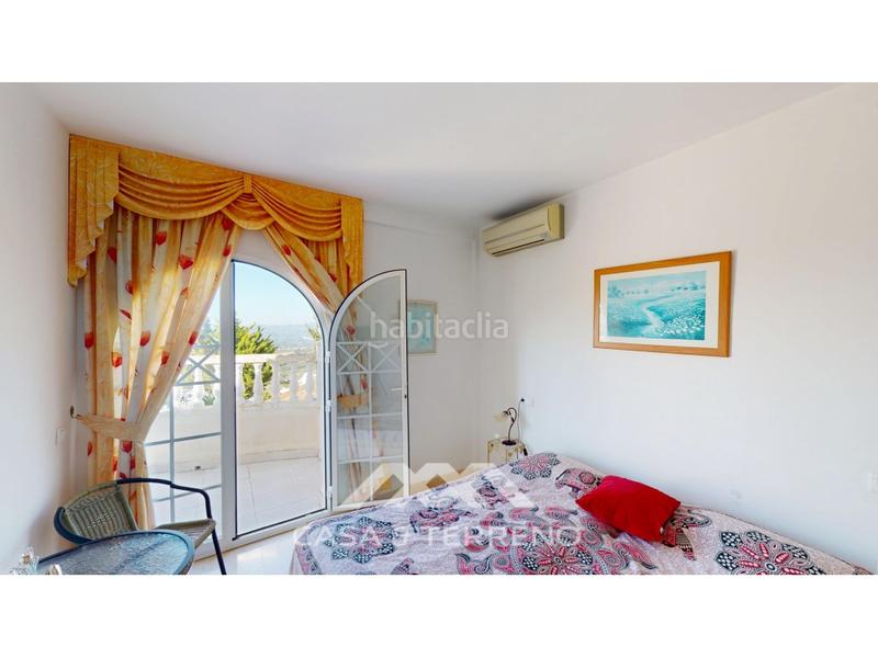 Foto 181cb40e-25bf-4554-af5e-0dae825e86a8. Casa se vende elegante villa con jardín y piscina , málaga en Algarrobo