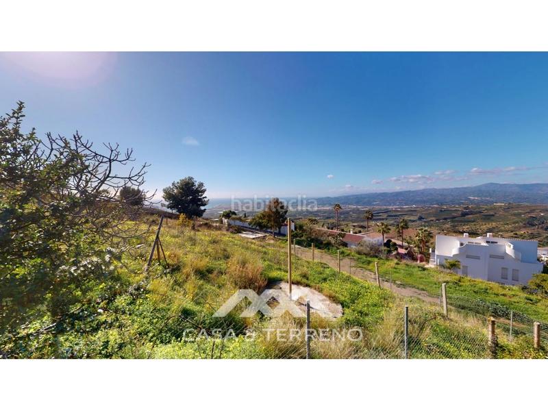 Foto 4be8edfa-5c46-4578-8a1e-549febfc8b4c. Casa se vende elegante villa con jardín y piscina , málaga en Algarrobo