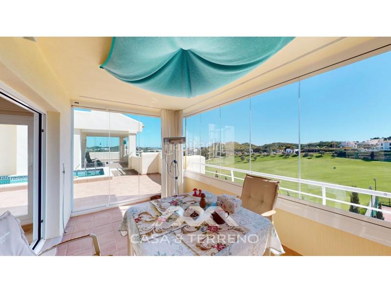 Foto 0d76ab27-0054-415b-a60f-0dd44d233a9d. Àtic amb aparcament piscina a Hipódromo - Cerrado del Águila Mijas