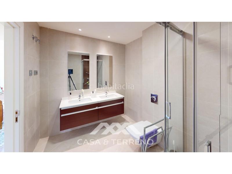 Foto c91b559b-6329-46d0-b78e-35753a0aeff3. Àtic amb aparcament piscina a Hipódromo - Cerrado del Águila Mijas