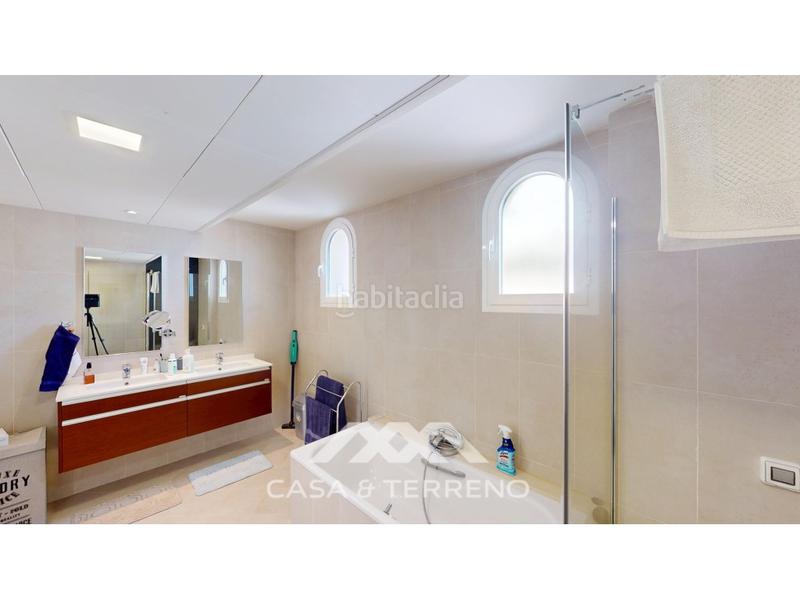 Foto e69854f6-6dac-4008-a329-5f9935237b9c. Àtic amb aparcament piscina a Hipódromo - Cerrado del Águila Mijas