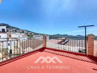 Country house  N/a. Se vende vida de pueblo con encanto  casa espaciosa con terraza,