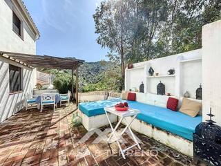 Country house  N/a. Se vende casa con dos viviendas, piscina y vistas panorámicas ce