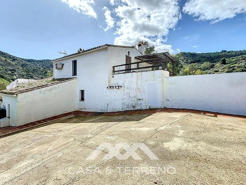 Foto e5a37154-5998-426c-bede-a038729e113e. Masia amb piscina a Comares