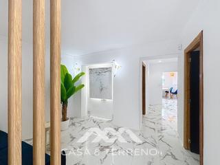 Casa adossada  N/a. Se vende casa de pueblo modernizada con vistas al mar y dos vivi