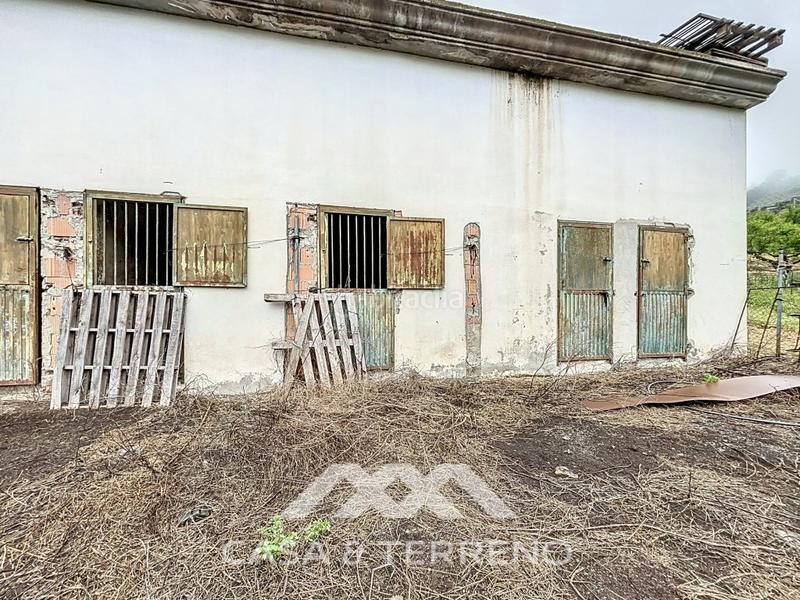 Foto 0e4144da-7dd3-4112-bd00-43798d2c6fc0. Industrial building in Arenas