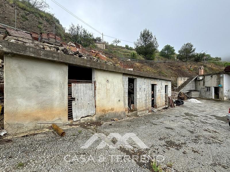 Foto e739956c-ec72-45d9-b10f-0a28ec668dbc. Industrial building in Arenas