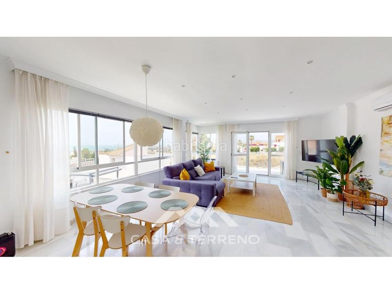 Foto 3c2c91ae-d23c-493a-a146-3abfdd258da6. House with parking pool in Caleta de Velez