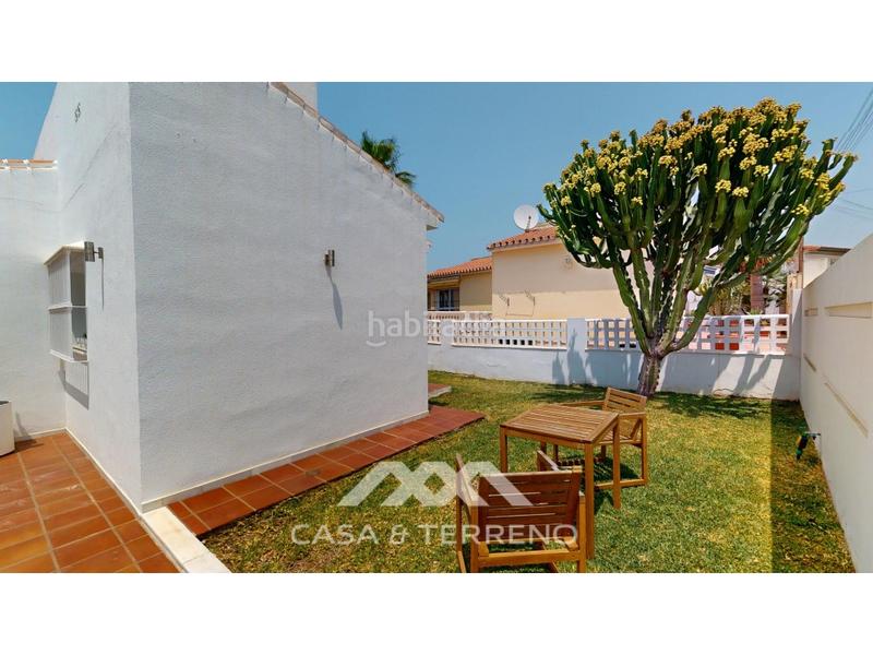 Foto 43ccbfe1-06c8-440c-8b60-cb3e92acc9b0. House with parking pool in Caleta de Velez