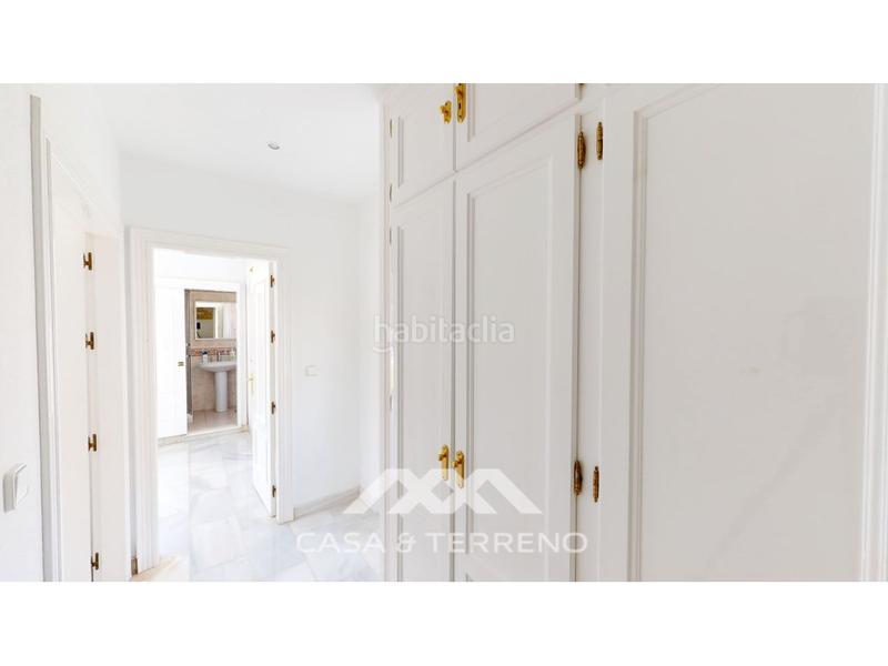 Foto 57c28bfb-4978-4f53-ac37-a2325cd79764. House with parking pool in Caleta de Velez