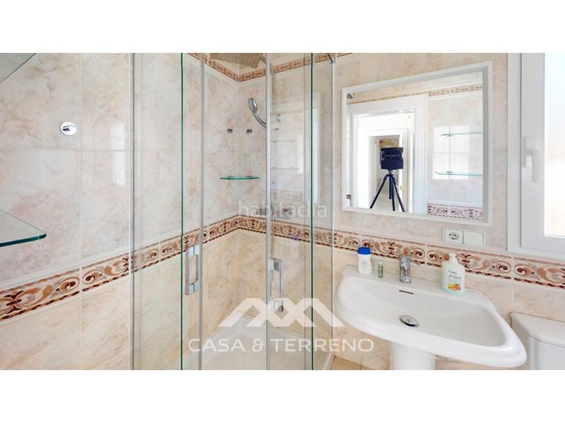 Foto 875cbd08-07d9-4722-902c-2875c2614ca0. House with parking pool in Caleta de Velez