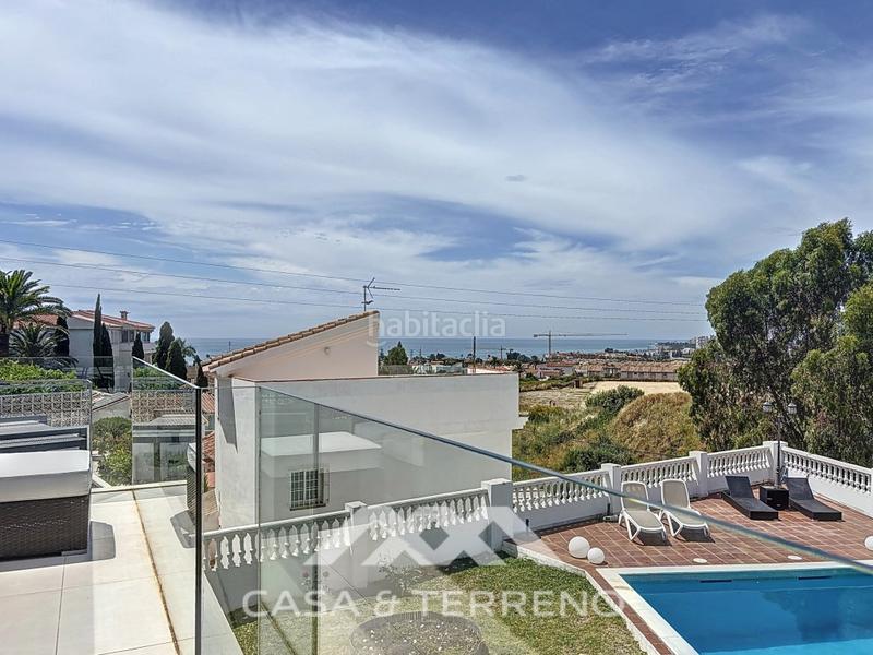 Foto ba6c86e5-8af7-49aa-8ae9-2456a5995729. House with parking pool in Caleta de Velez