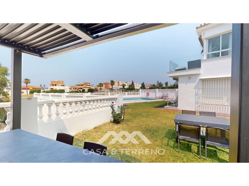 Foto d30dbaf0-4569-4ed9-9697-9229bf9fb99f. House with parking pool in Caleta de Velez