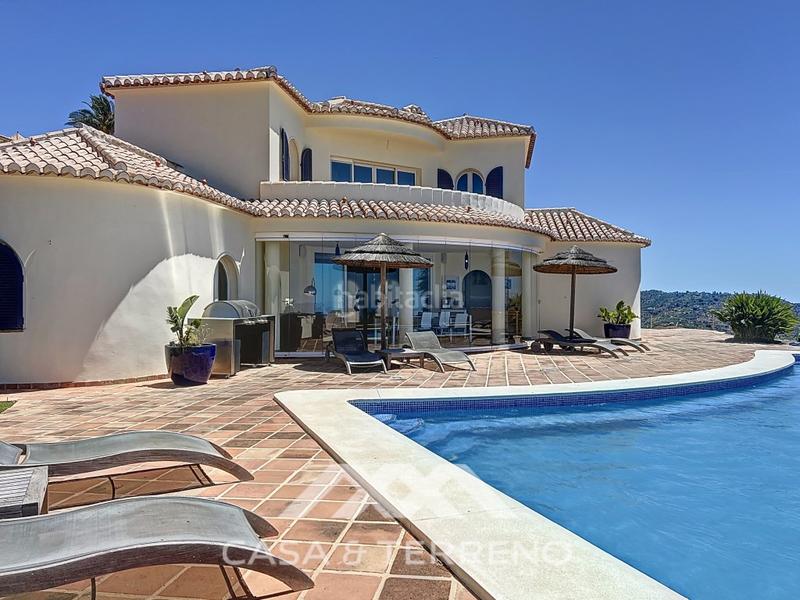 Foto 70bc7ba0-c8df-4c12-aa19-dea7342cafe8. Casa amb aparcament piscina a Algarrobo pueblo Algarrobo