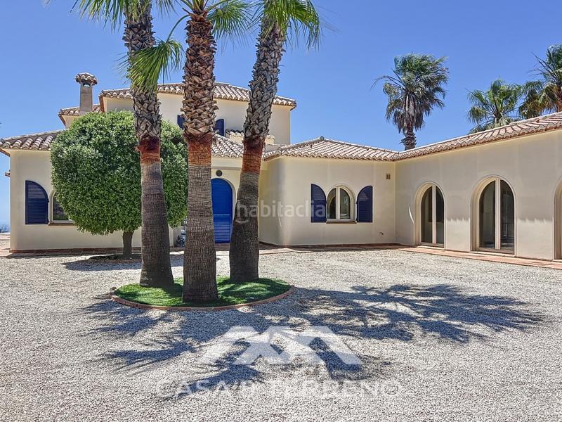 Foto 866a5fd2-dadb-4617-8fee-57ccc8021d8a. Casa amb aparcament piscina a Algarrobo pueblo Algarrobo