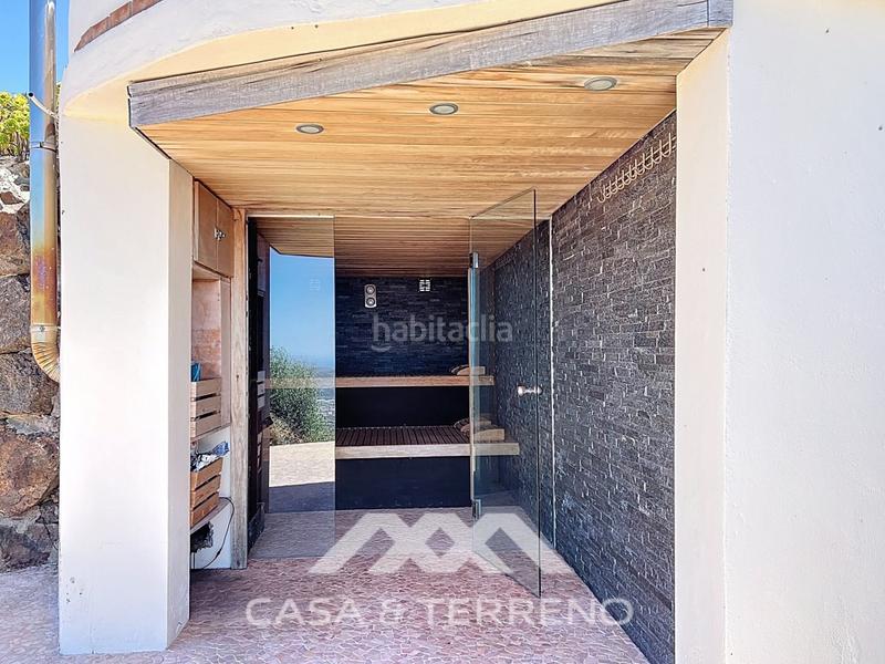 Foto adc21dc3-8a7d-4afe-84e1-034a7a6de17c. Casa amb aparcament piscina a Algarrobo pueblo Algarrobo