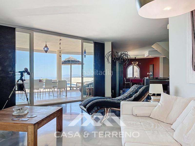 Foto cac64f98-b2e7-4c85-b96d-410d1a3f265a. Casa amb aparcament piscina a Algarrobo pueblo Algarrobo