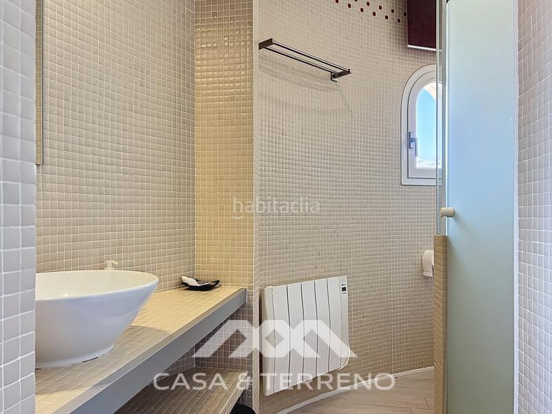 Foto efd088d0-e4d0-4126-8afc-f15124b41aeb. Casa amb aparcament piscina a Algarrobo pueblo Algarrobo