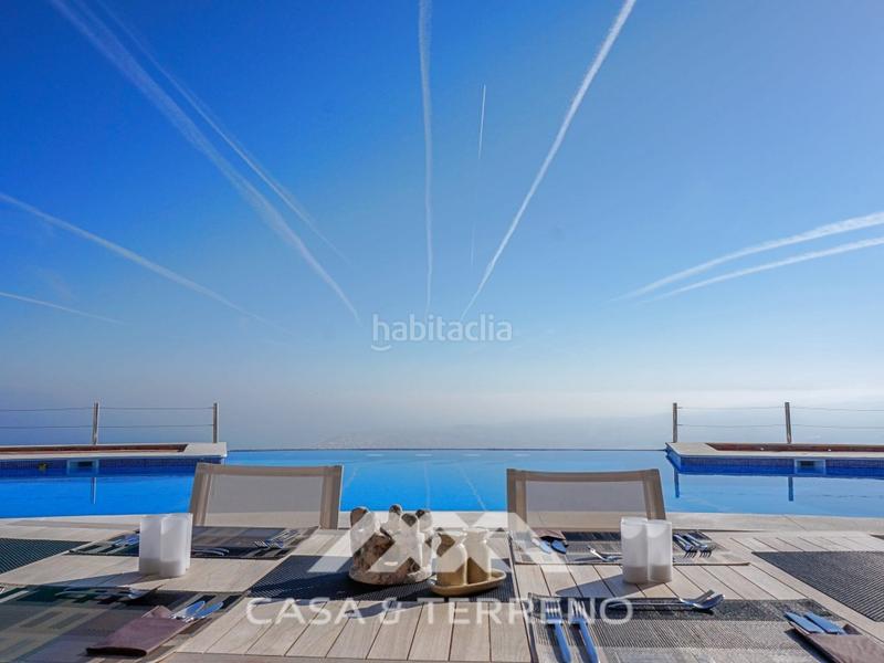 Foto f2cb9aca-5c61-4ee3-87ac-c1bb28474b08. Casa amb aparcament piscina a Algarrobo pueblo Algarrobo