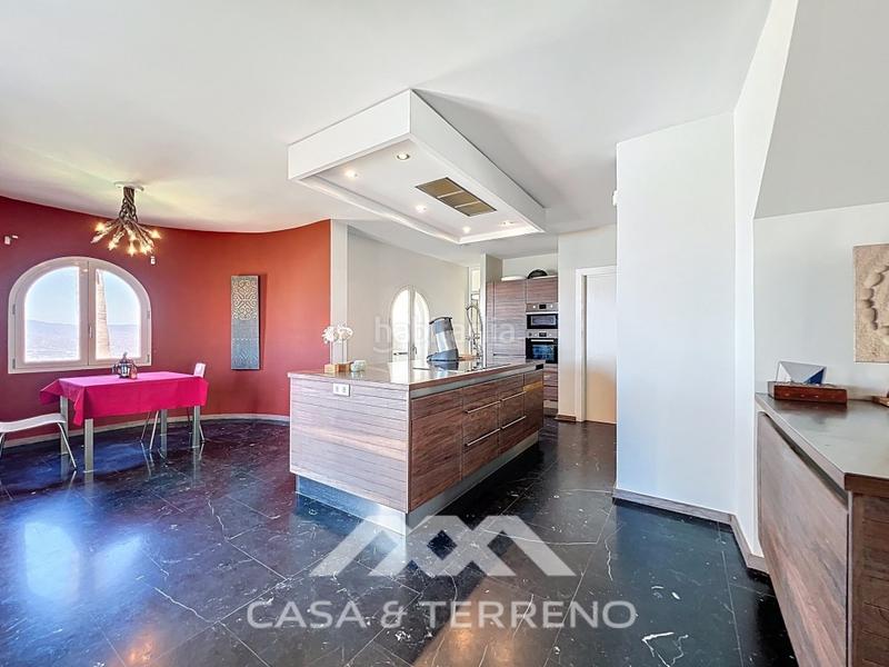 Foto fbc15810-6b46-4984-b547-d4b2a1236a8e. Casa amb aparcament piscina a Algarrobo pueblo Algarrobo
