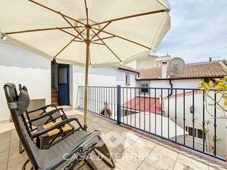 Casa adossada  N/a. Se vende casa pareada andaluza con mucho espacio y patio típico