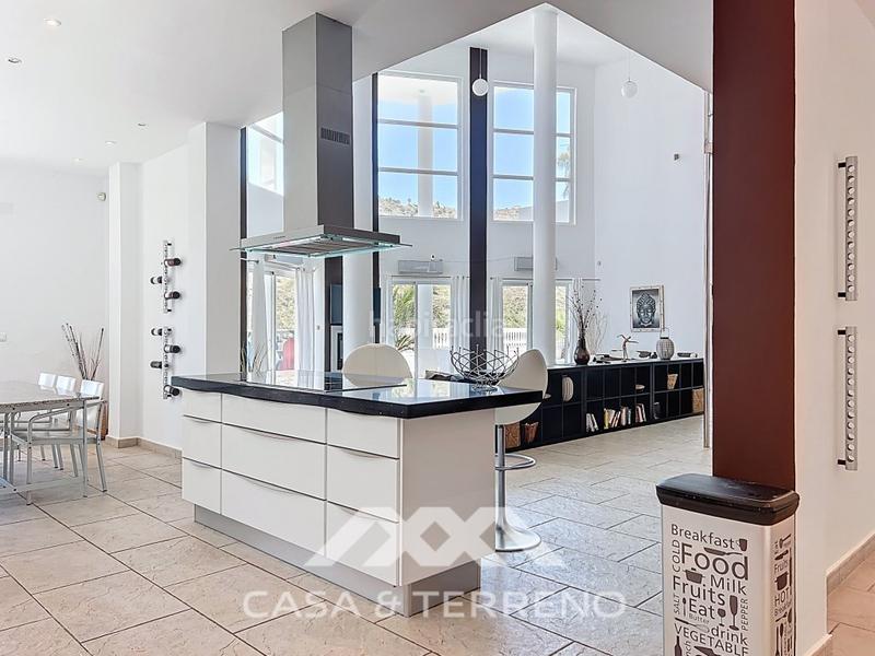 Foto 0426f34d-42cf-4187-8f4a-ee5705e36960. Casa amb aparcament piscina a Algarrobo pueblo Algarrobo