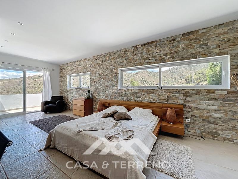 Foto 27aefb06-8a00-45e7-84f6-2c223ccb7587. Casa amb aparcament piscina a Algarrobo pueblo Algarrobo