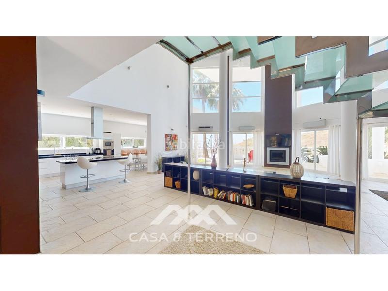 Foto 2d43c09c-d214-49b8-a68f-79fbc1e93eff. Casa amb aparcament piscina a Algarrobo pueblo Algarrobo