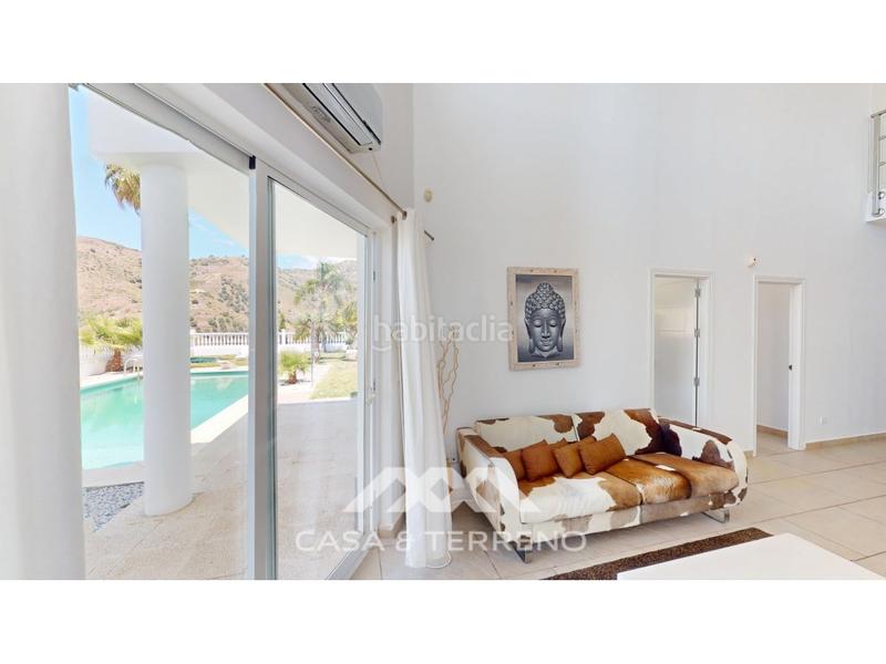 Foto 2f031ea7-678c-4dde-932f-0cae810a5694. Casa amb aparcament piscina a Algarrobo pueblo Algarrobo