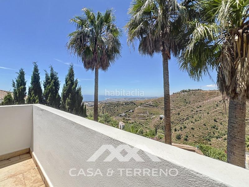 Foto 3e40e3f2-f307-4cca-93ab-ff5f6a0d0194. Casa amb aparcament piscina a Algarrobo pueblo Algarrobo