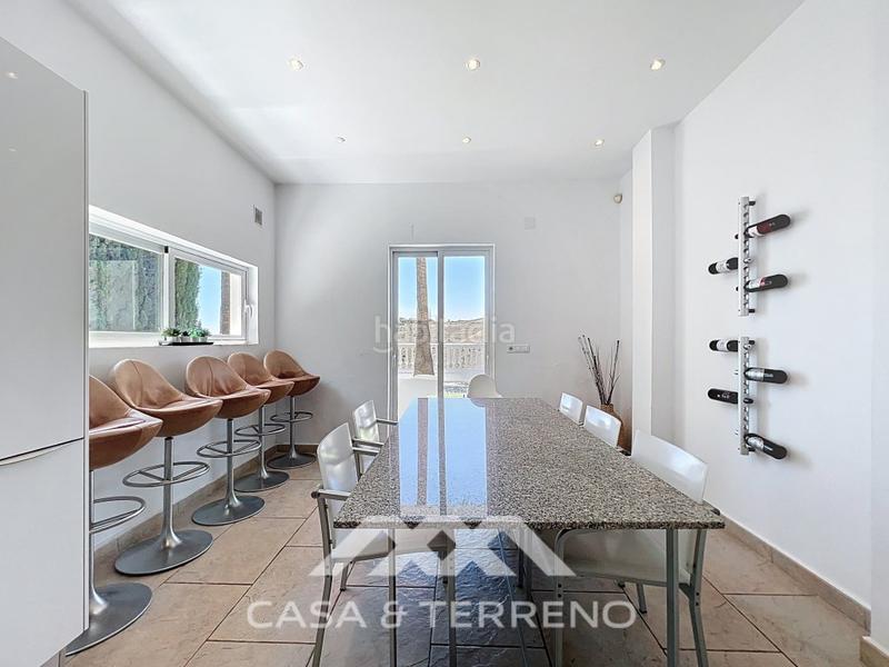 Foto 727974e0-f570-4f5b-b50d-adb44c2a2e33. Casa amb aparcament piscina a Algarrobo pueblo Algarrobo