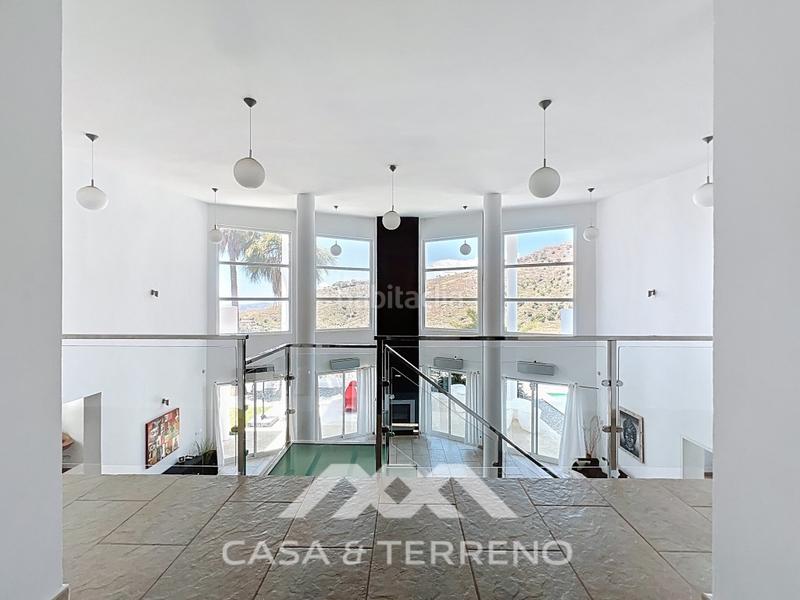 Foto 738f3385-c1ac-4c75-8975-5631651f9d71. Casa amb aparcament piscina a Algarrobo pueblo Algarrobo