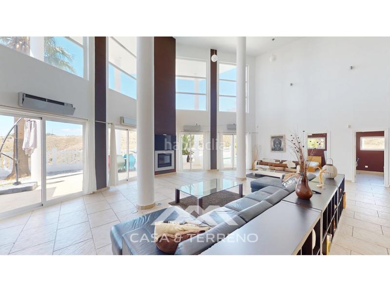 Foto 8d30ced2-71e5-4bf1-9d78-71f3de6af762. Casa amb aparcament piscina a Algarrobo pueblo Algarrobo