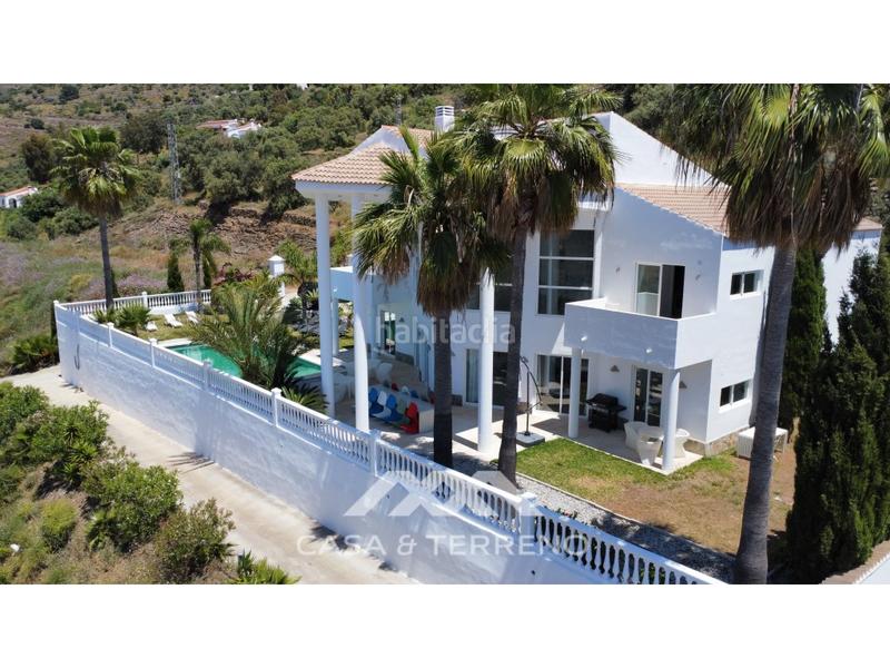 Foto ab661aac-ccd3-4dfa-8b65-1686e74bf4df. Casa amb aparcament piscina a Algarrobo pueblo Algarrobo