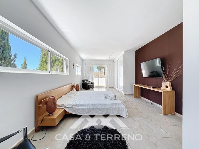 Foto d10e8953-f8d5-4b13-8f99-afb24a74eee8. Casa amb aparcament piscina a Algarrobo pueblo Algarrobo