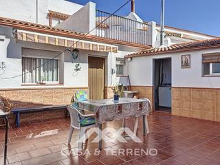Haus  N/a. Se vende encantadora casa en venta en el corazn de zafarraya
