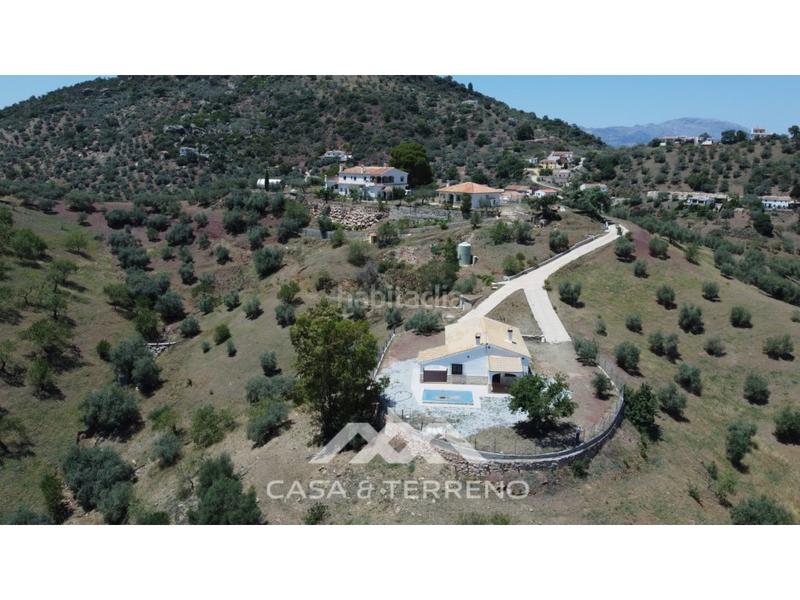 Foto 495ca5b7-6293-4564-bdcb-8db07a970215. Locale commerciale in Comares