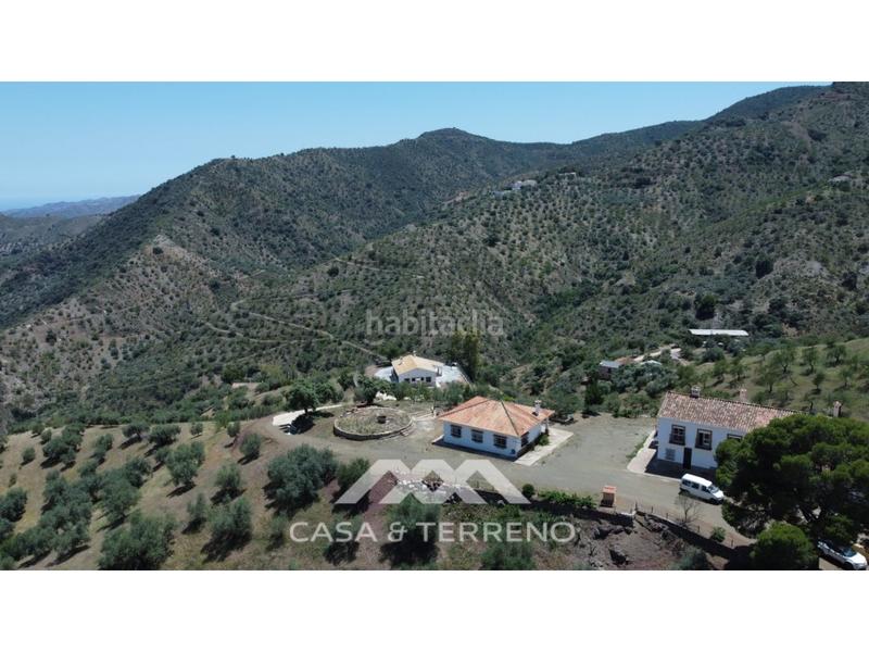 Foto d5ad5c4a-9c05-43be-8579-c853519be3fc. Locale commerciale in Comares