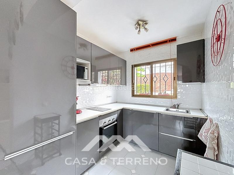 Foto 10c8318a-c4af-4fa1-a127-b899edaf191e. Reihenhaus mit pool in Chaparil - Torrecilla - Punta Lara Nerja