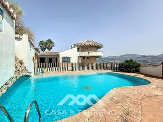 Casa  N/a. Se vende exclusiva villa con vistas al lago, apartamento de invi