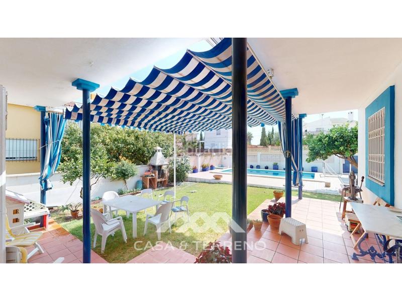 Foto 946d9635-2cb9-44fe-884c-0157d2decf31. Chalet se vende encantadora villa de estilo mediterráneo en Chilches