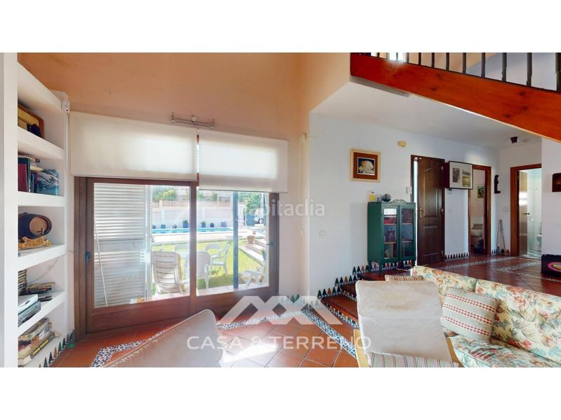 Foto bb73d35a-a0c1-4ae1-8cd9-52b58fb8a9d3. Chalet se vende encantadora villa de estilo mediterráneo en Chilches