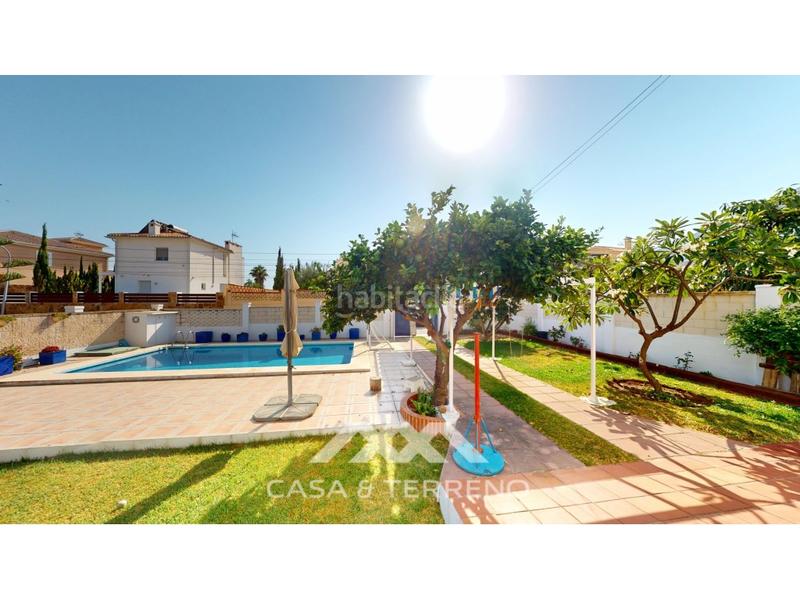Foto fb2ce559-1b61-4d3e-9167-4198d5efb7f2. Chalet se vende encantadora villa de estilo mediterráneo en Chilches