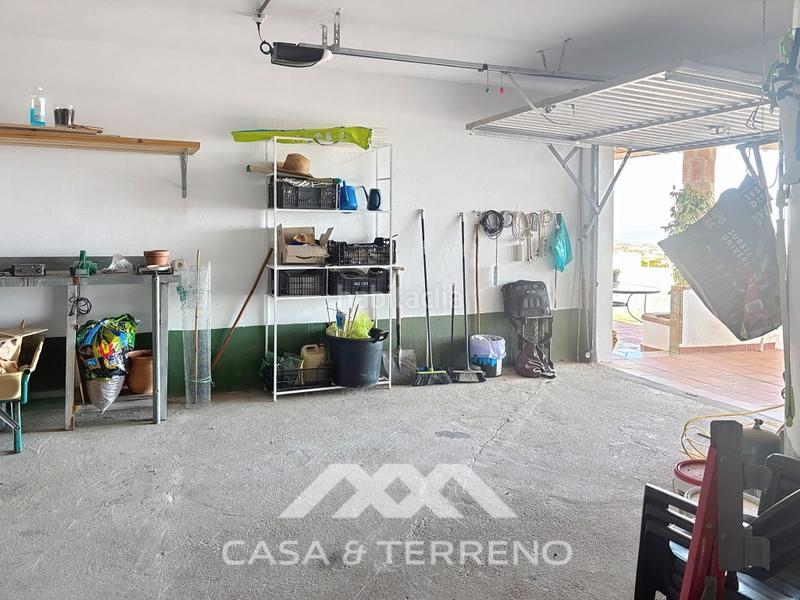 Foto 0a4f29bd-513b-4ace-af7a-5ba175149ed9. Chalet se vende finca única con vistas al mar y a la montaña en almayate en Almayate Bajo