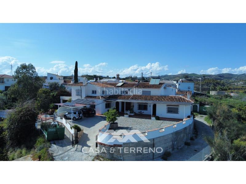Foto 5797fe00-d193-4427-a24d-5f197210a722. Chalet se vende finca única con vistas al mar y a la montaña en almayate en Almayate Bajo