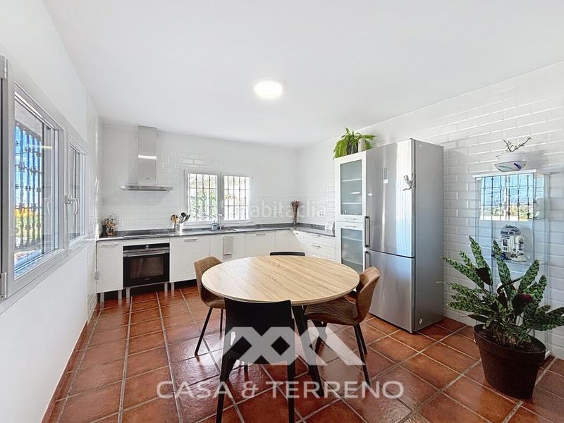 Foto 851441d9-ba45-4717-b178-f8aff1e53569. Chalet se vende finca única con vistas al mar y a la montaña en almayate en Almayate Bajo