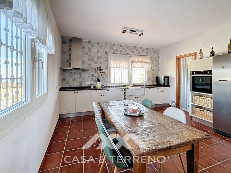 Foto 86a8d45b-479c-497c-94d5-3b33172d61b5. Chalet se vende finca única con vistas al mar y a la montaña en almayate en Almayate Bajo