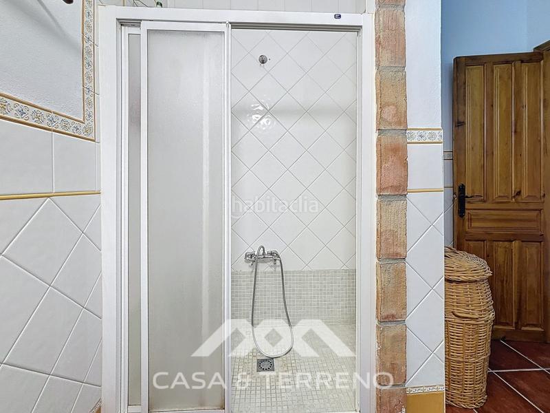 Foto ca1df9ed-56ea-421f-8e99-ba4a2d409862. Chalet se vende finca única con vistas al mar y a la montaña en almayate en Almayate Bajo